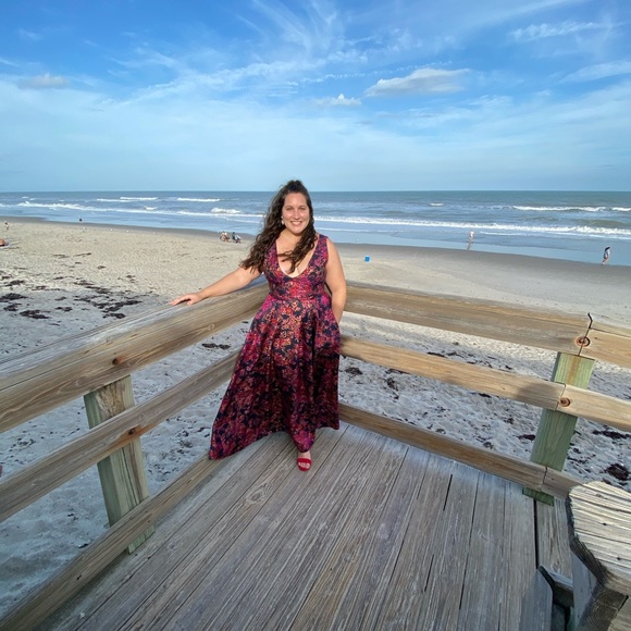 Meet your Posher, Sara - Picture 2 of 4